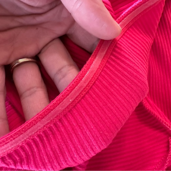 Guess Off-Shoulder Pink Top - Picture 7 of 7